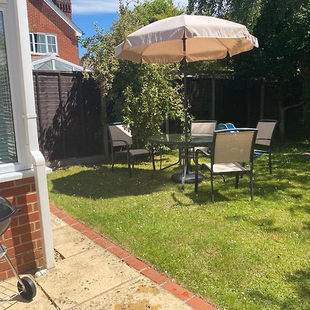 Chichester Retreat House With Free Parking Eksteriør billede
