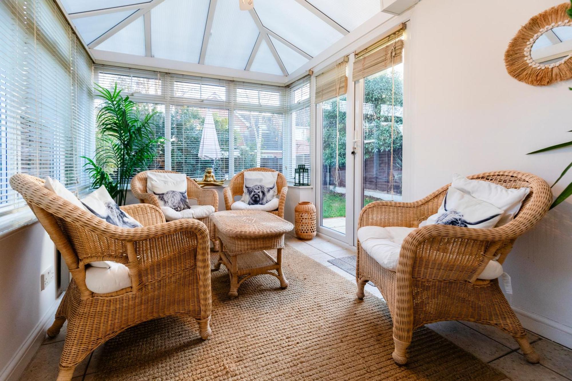 Chichester Retreat House With Free Parking Eksteriør billede